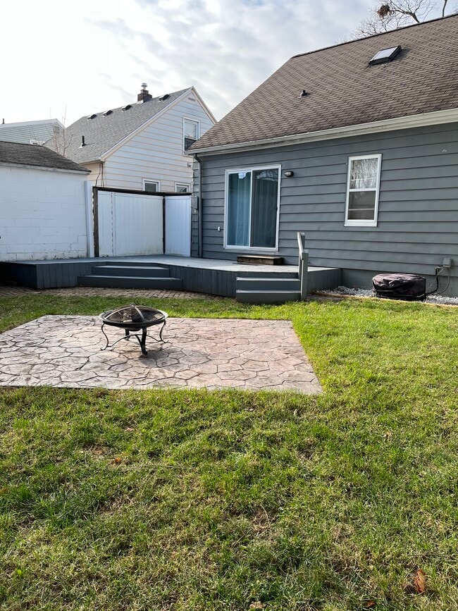 Photo - 1118 Cawood St House