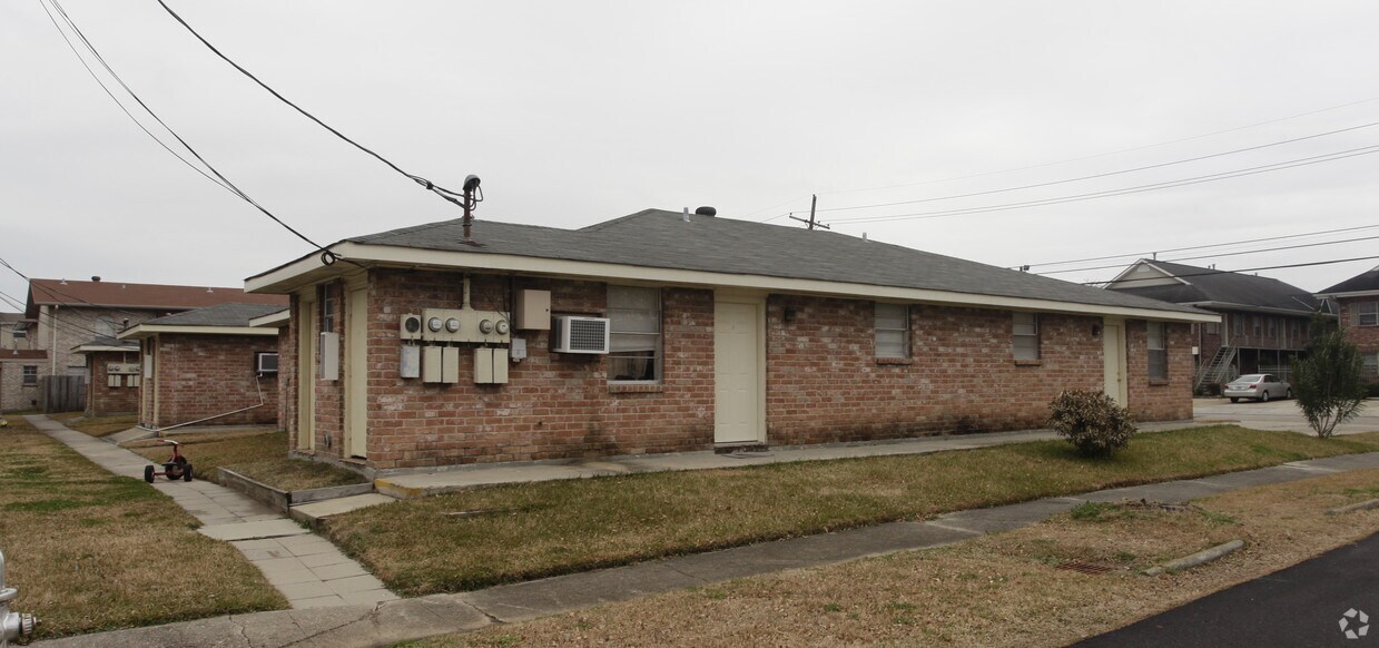 Building Photo - 1228-1236 Lake Ave