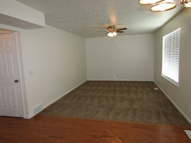 Foto del edificio - 817 Country Club Dr