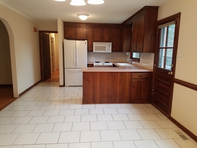 Foto del edificio - 2750 River Rd W