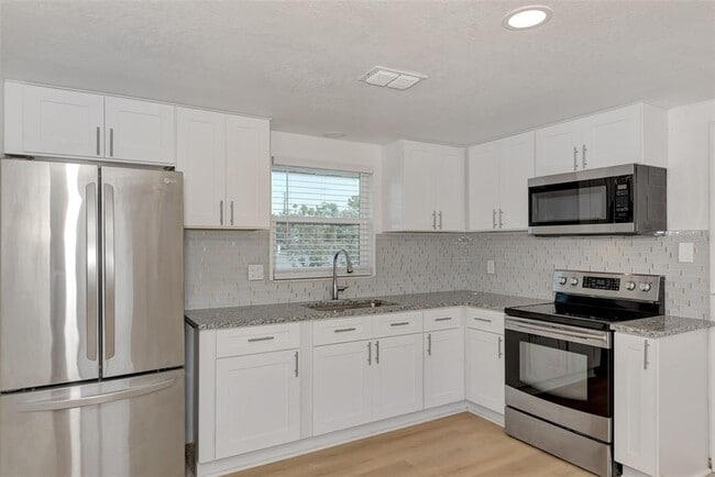 Building Photo - 1601 Faust Dr