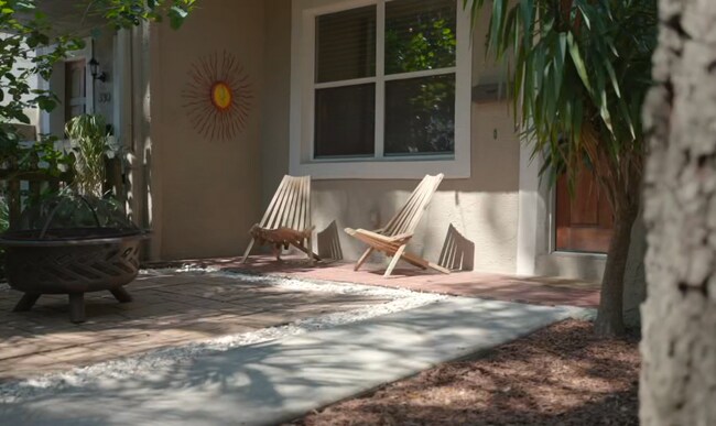 Foto del edificio - 330 Lang Ct N