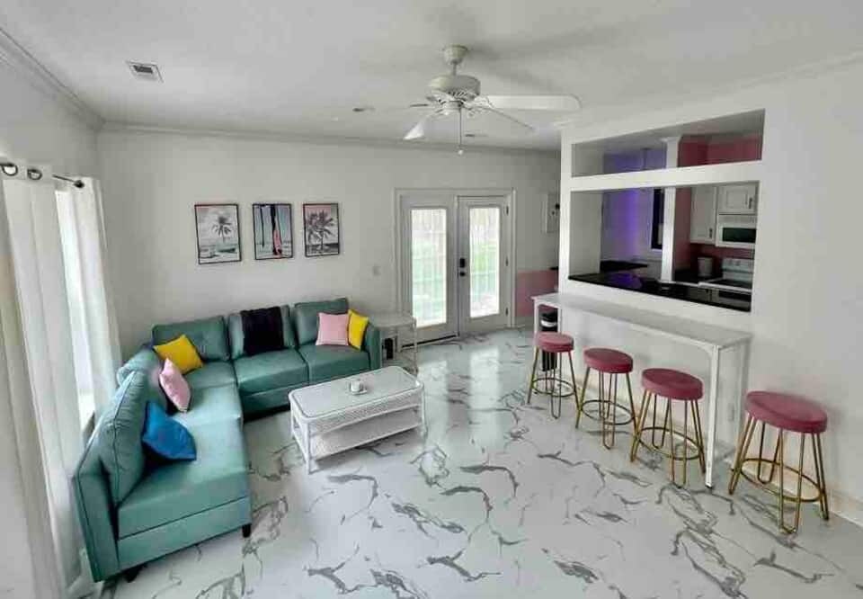 Foto principal - 404 8th Ave S