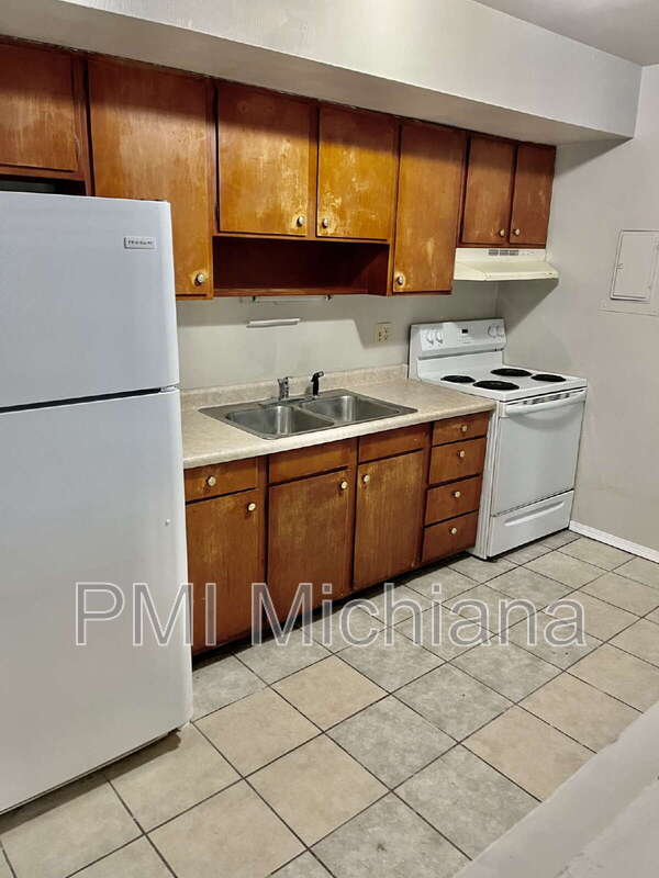 Foto del edificio - 2012 Lathrop St