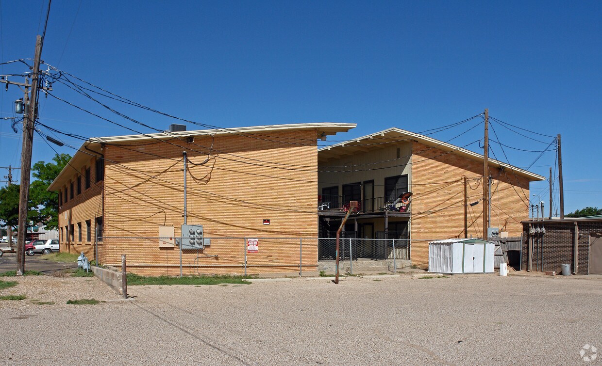 Building Photo - 5005 Avenue W