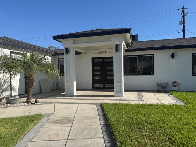 Building Photo - 2516 Fernley Dr