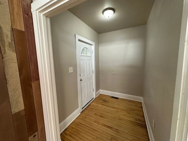 Foto del edificio - Open Concept Updated 5BR/2BA Rent to Own H...