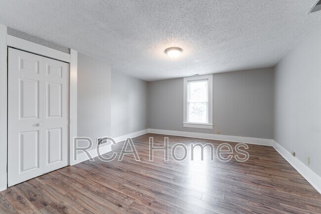 Foto del edificio - 1603 Woodlawn Ave