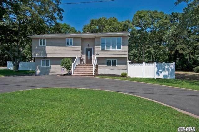 Primary Photo - 337 Manhattan Blvd