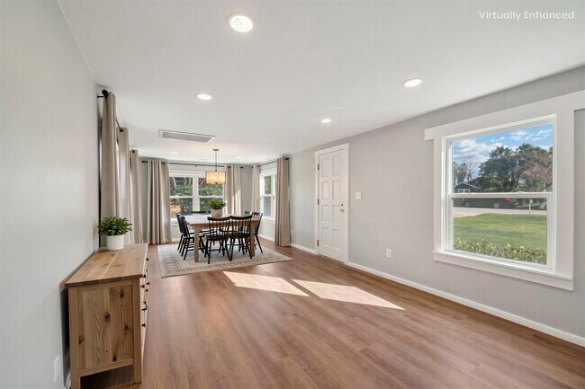 Foto del edificio - 1842 E Victoria Ave