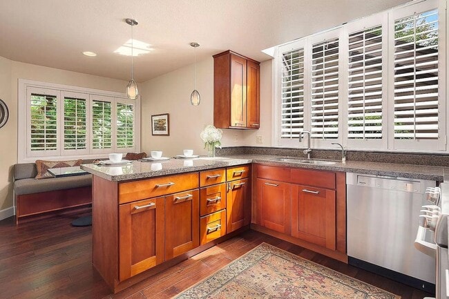 Photo - 1627 159th PL NE Townhome