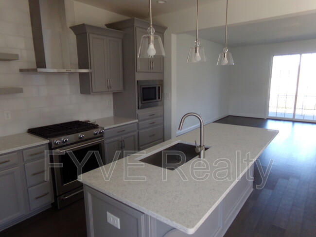 Building Photo - 3071 Preston Way