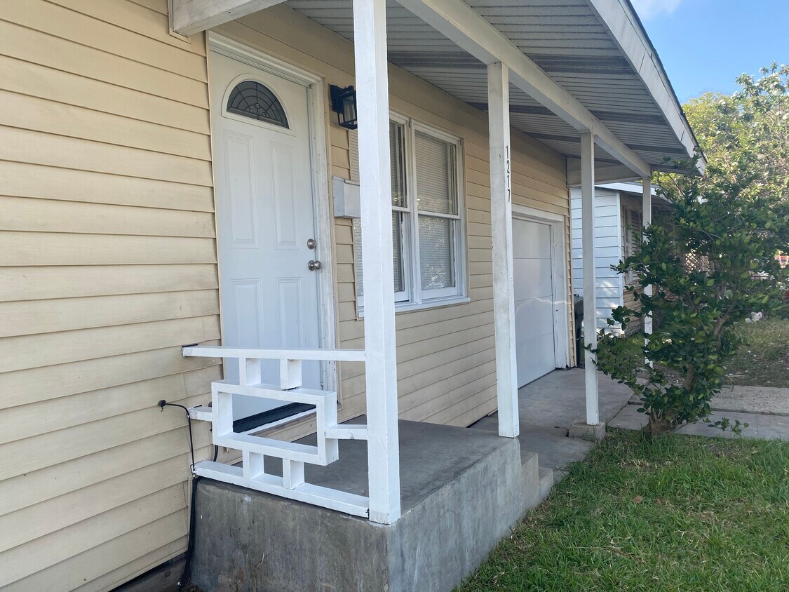 1217 Lum St, Corpus Christi, TX 78412 House for Rent in Corpus