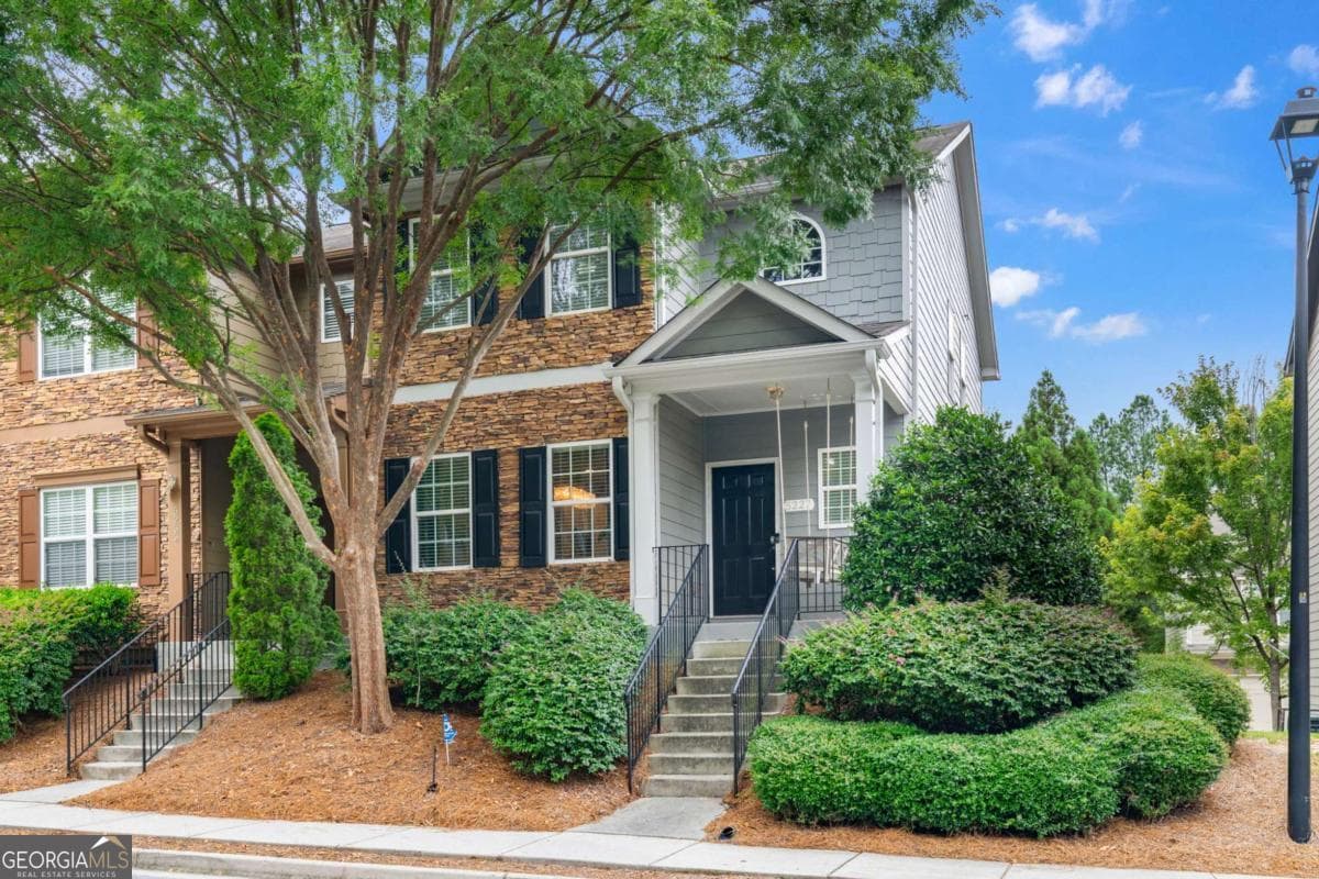 Foto principal - 5227 Whiteoak Ave