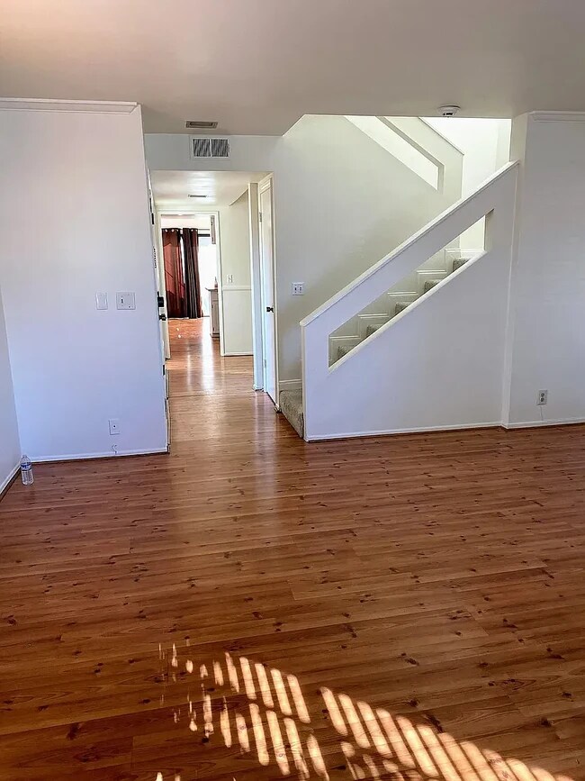 Foto del edificio - 3849 Tilden Ave