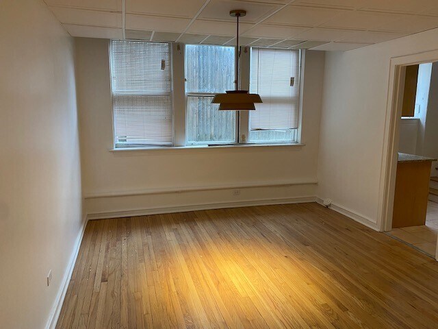 dining area - 944 Michigan Ave