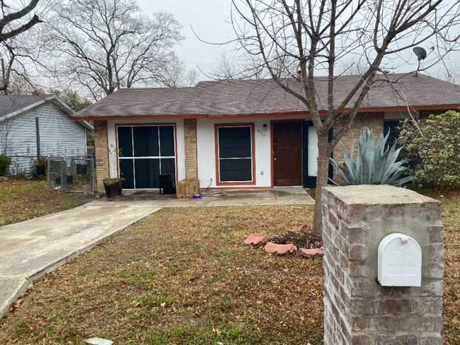 Photo - 4334 Hickory Hill Dr House