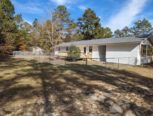 Foto del edificio - 131 Millrace Cir