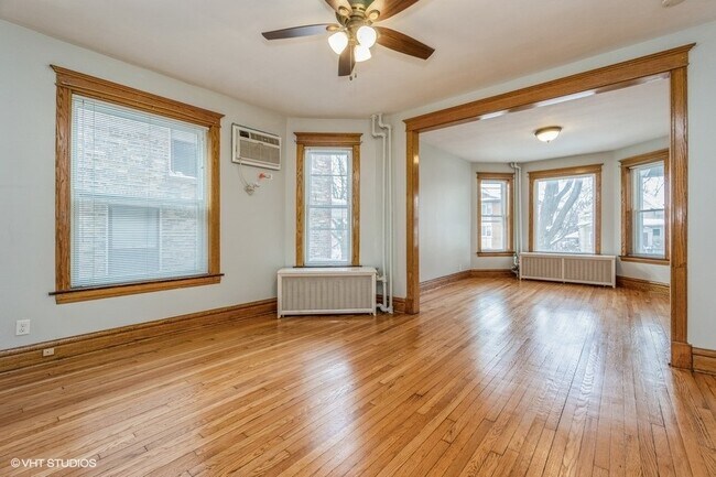 Building Photo - 1130 S Oak Park Ave