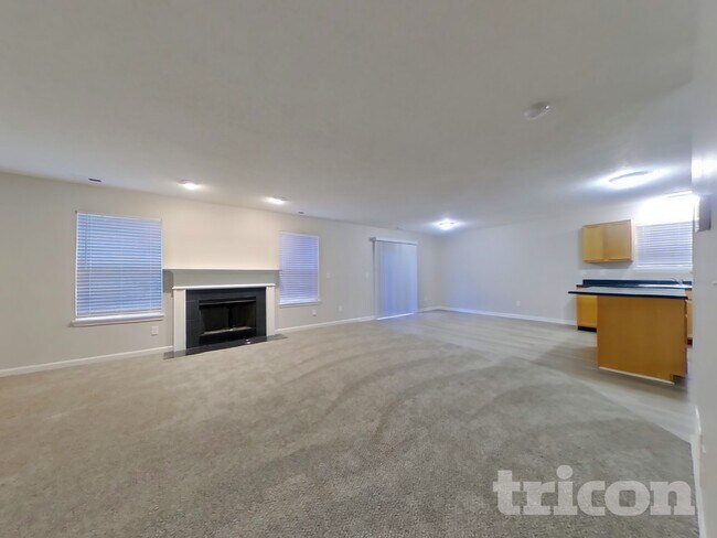 Foto del edificio - 594 Sun Ridge Blvd