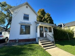 Building Photo - 24 Tennyson Ave