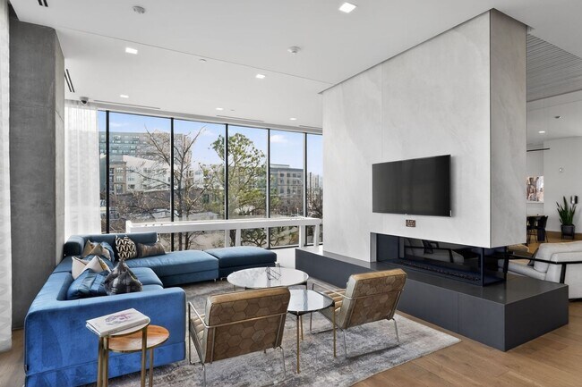 Foto del edificio - Charming Furnished HighRise 2BR Condo in Atlanta