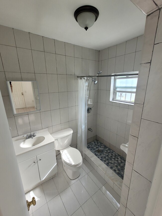 Foto del edificio - 1634 NW 29th Ct