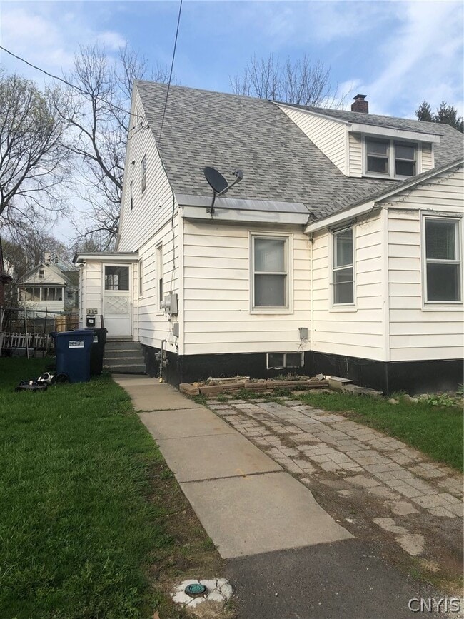 Building Photo - 214 1st N St