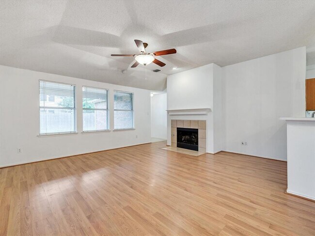 Foto del edificio - 149 Wandering Dr