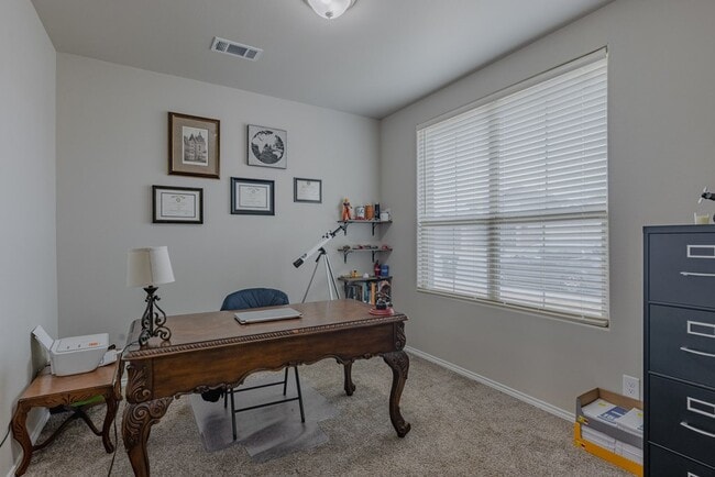 Foto del edificio - 1928 Ebbets Dr