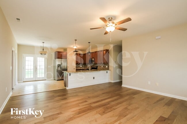 Foto del edificio - 213 W Hoke St