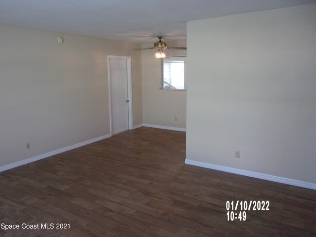 Building Photo - 1105 Myrtle Ln