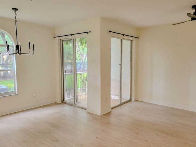 Foto del edificio - 4301 SW 160th Ave