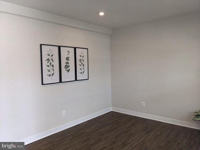 Building Photo - 7439 Port Tavern Ct