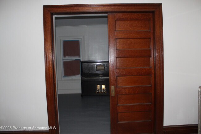 Foto del edificio - 220 Colfax Ave