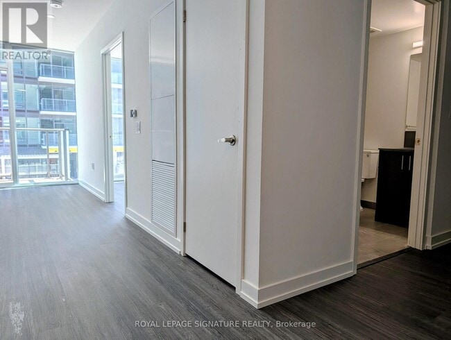 Building Photo - 4010 Eglinton Ave W