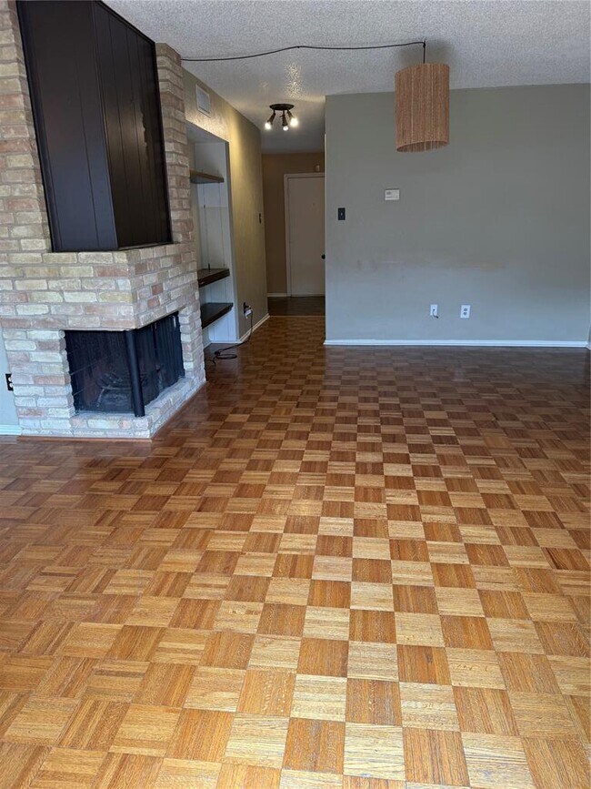 Foto del edificio - 2104 Bronte Dr