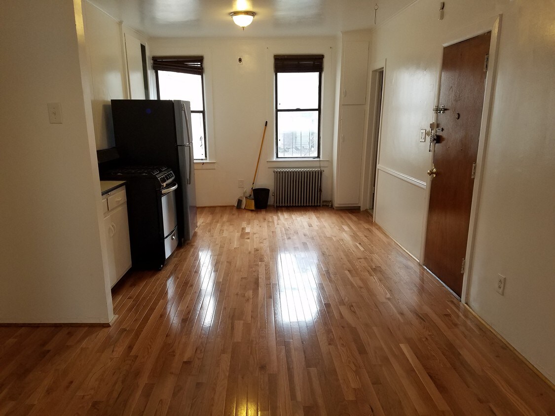 Foto principal - 194 22nd St