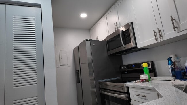Foto del edificio - 614 Sea Pine Way