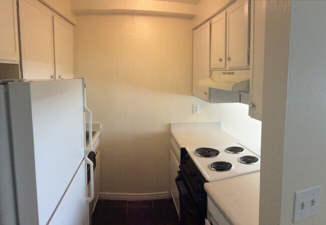 Building Photo - Affordable and Move-in ready! Secluded Spa...