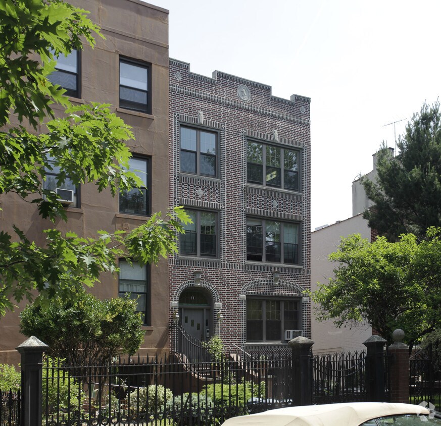 Building Photo - 11 1st Place