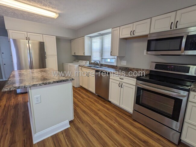 Foto del edificio - Ranch house with first floor laundry in Whitehall schools