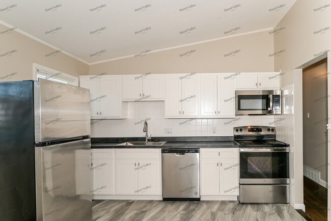 Building Photo - 315 St Edward Ln