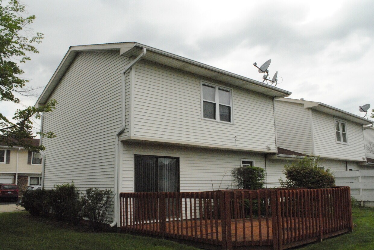 446 Wyeth Ct, Bolingbrook, IL 60440 Townhome Rentals in Bolingbrook