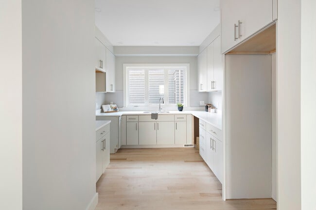 Building Photo - 315 Pearl St