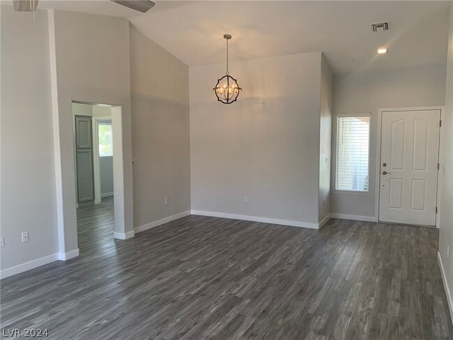 Building Photo - 9909 Bundella Dr