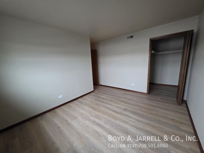 Foto del edificio - 18019 Dixie Hwy