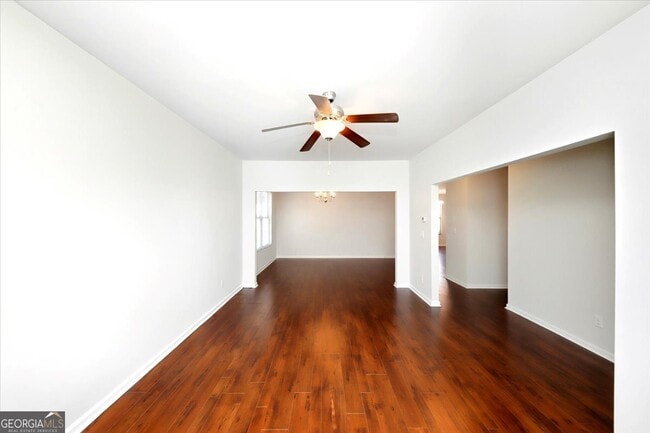 Foto del edificio - 541 Tulip Ln