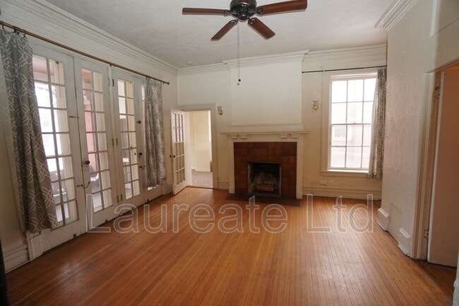 Building Photo - 834 N Clarkson St