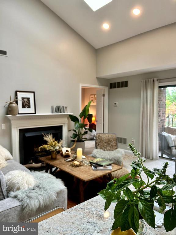 Foto del edificio - 1709 Mountainview Dr